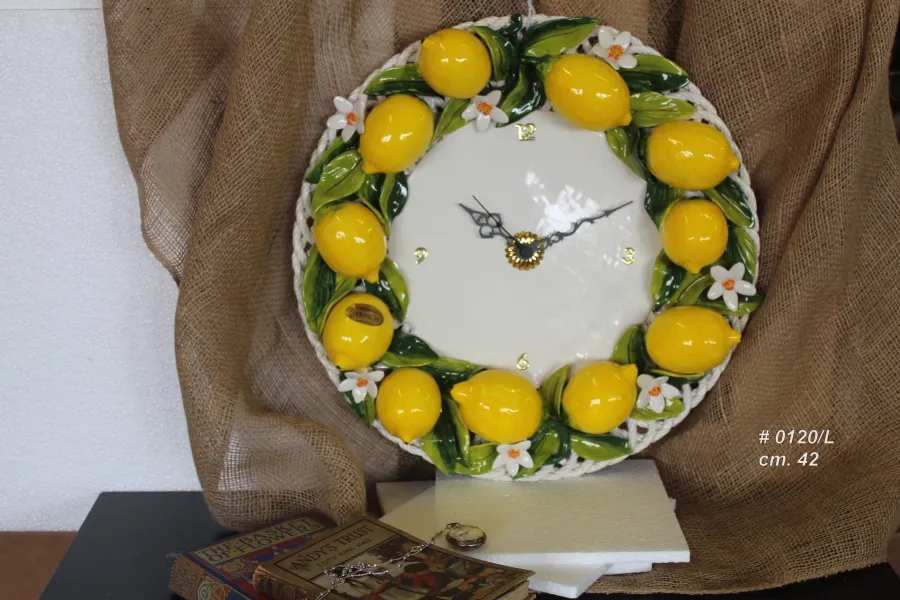 obrazek 1 Niebywały zegar ceramiczny