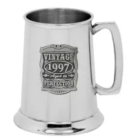 Picture A luxurious engraved beer mug as a gift for another person