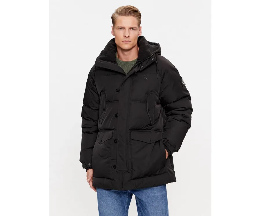 obrazek 1 Calvin Klein Jeans Kurtka zimowa J30J324080 Czarny Relaxed Fit