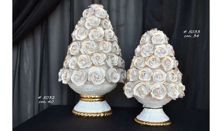 picture 1 White decorations