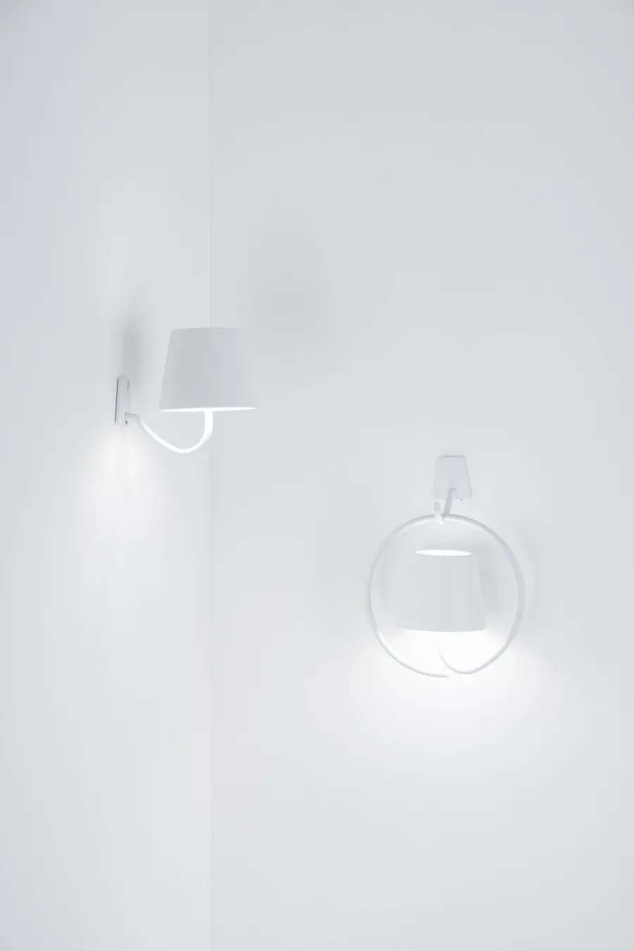 obrazek 4 Unikatowa lampa ścienna Poldina od włoskiego producenta