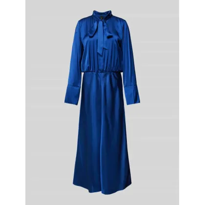 Zdjęcie Długa sukienka z wiązanym detalem