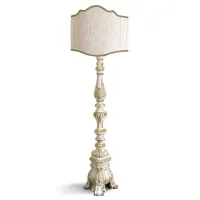 Zdjęcie Stylowa antyczna lampa stojąca
