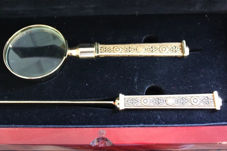 picture 3 Desk Set Agatha Christie