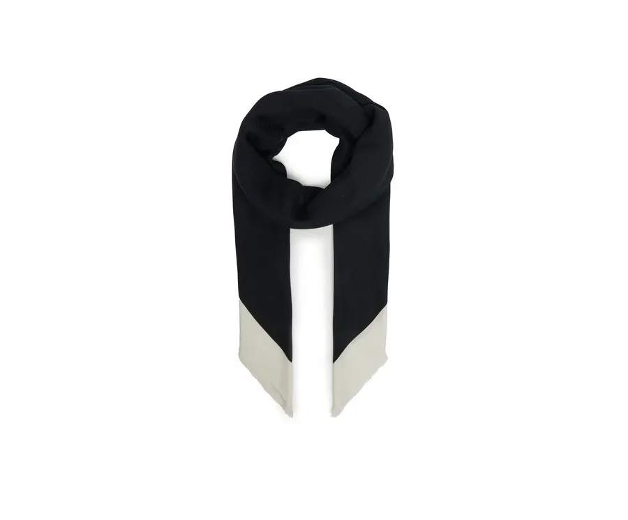 obrazek 1 Calvin Klein Szal Bold Logo LV04F8052G Czarny