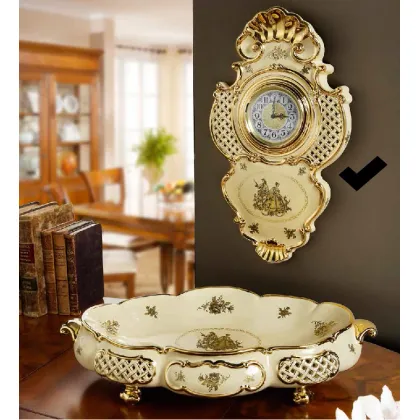 Picture Cream, gold - a beautiful classic wall clock - Bruno Costenaro