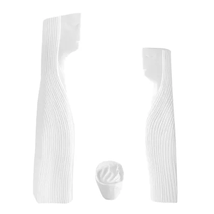 Zdjęcie Unikatowa szopka Sagrada Família z trzema porcelanowymi figurkami - Vista Alegre
