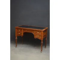 Zdjęcie Najwyższej jakości wiktoriańskie biurko z drzewa różanego, z czarną skórzaną powierzchnią do pisania nad panelem fryzowym