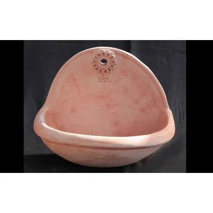 Picture Beautiful Italian terracotta sink for the garden - Goti Terrecotte