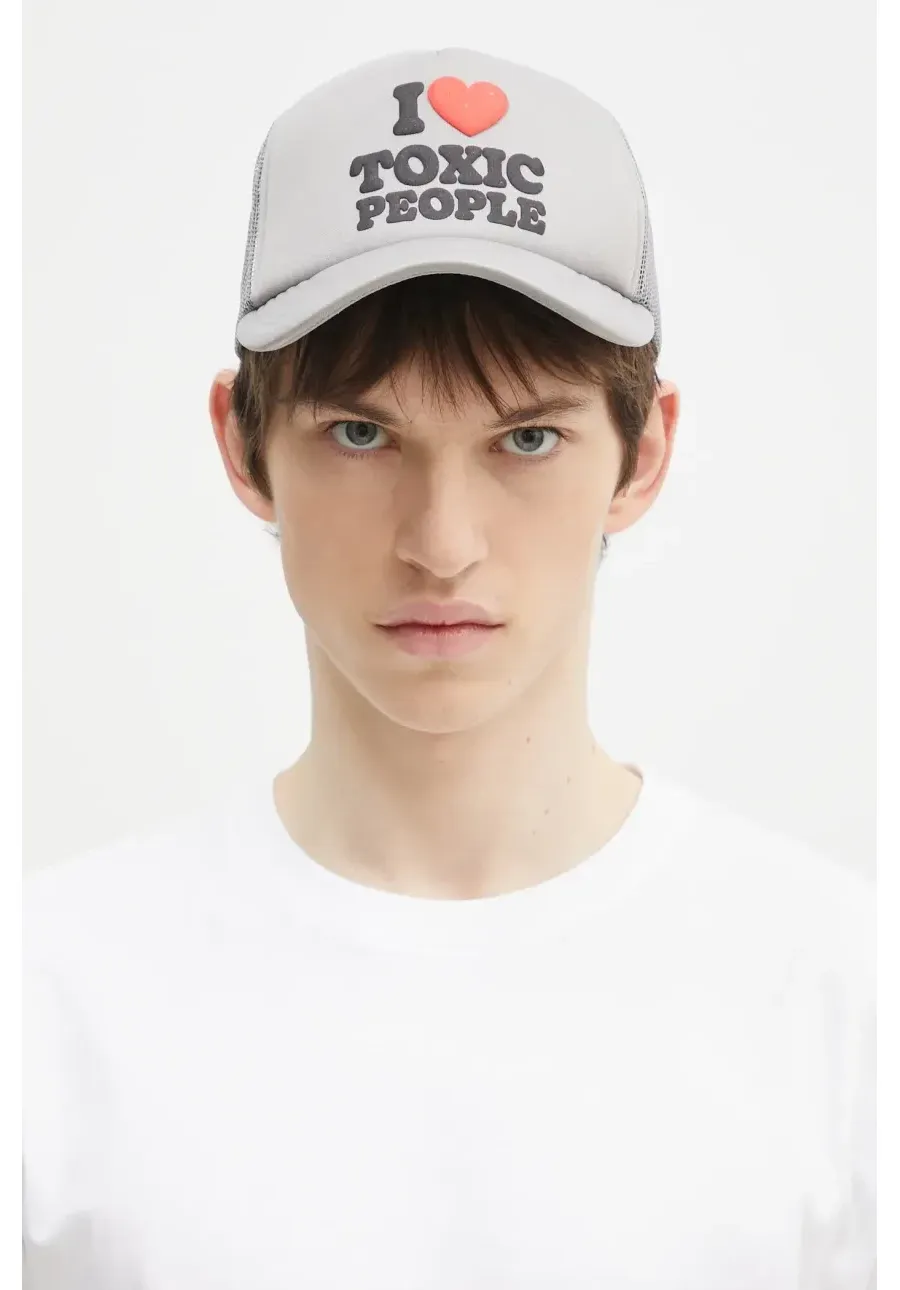 obrazek 1 PLEASURES czapka z daszkiem Toxic Trucker Cap kolor szary z aplikacją P24SP065.GREY