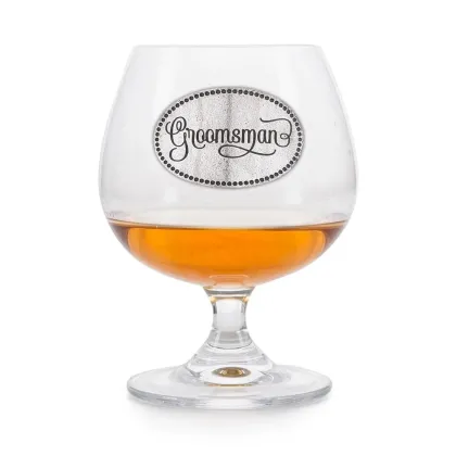 Zdjęcie Ekskluzywny prezent ślubny – kieliszek do brandy z cynowym emblematem „drużba”