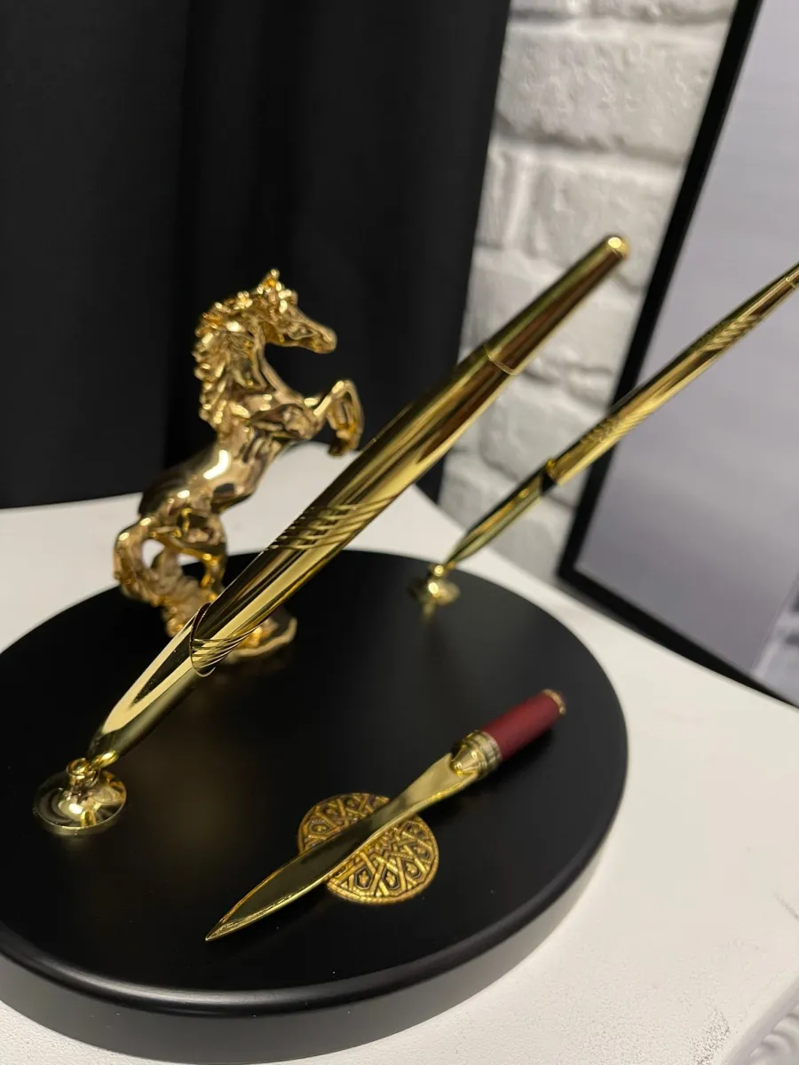 picture 2 Pegasus - a stand for two pens with a letter opener