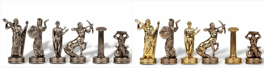 picture 2 Battle of the Giants – incredible chess pieces!