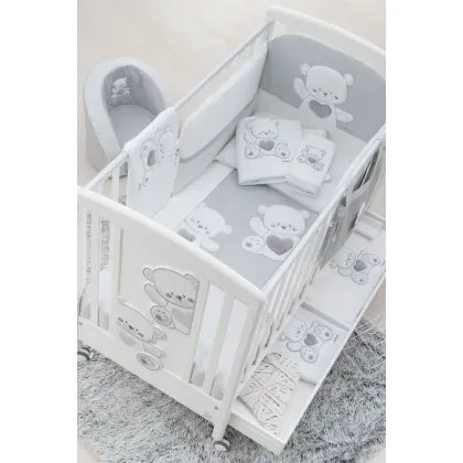 Zdjęcie Włoskie łóżeczko z wyposażeniem dla niemowlaka - Italbaby