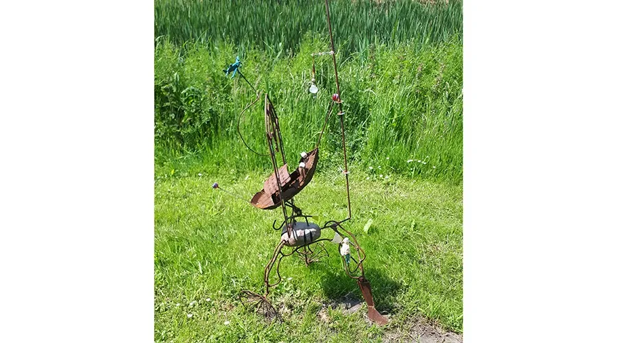 obrazek 2 Stylowa rzeźba ogrodowa "Chodzik" - idealna na prezent