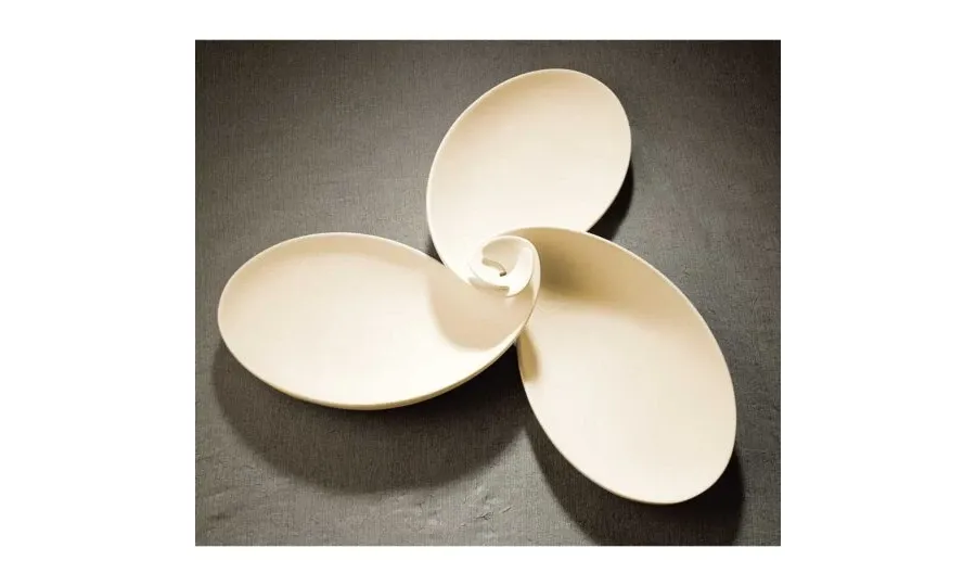 obrazek 4 Designerski półmisek ceramiczny Petal na przekąski