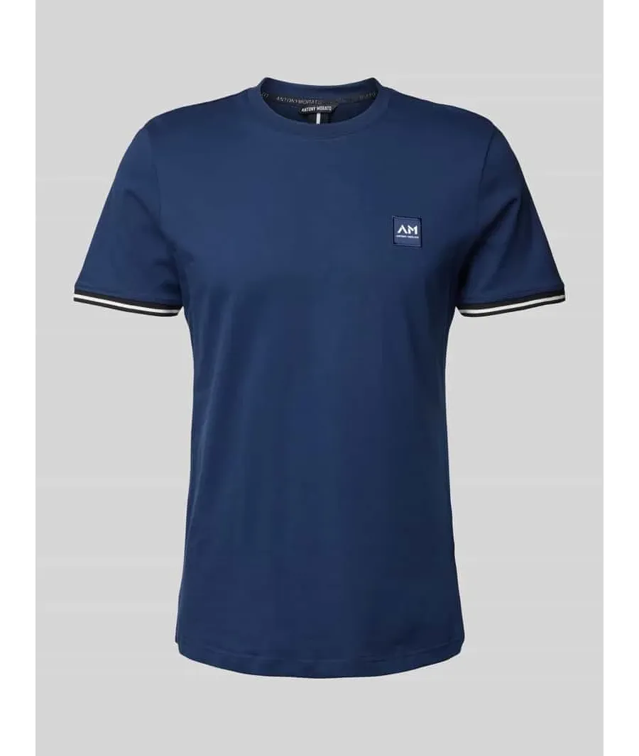 obrazek 1 T-shirt z naszywką z logo