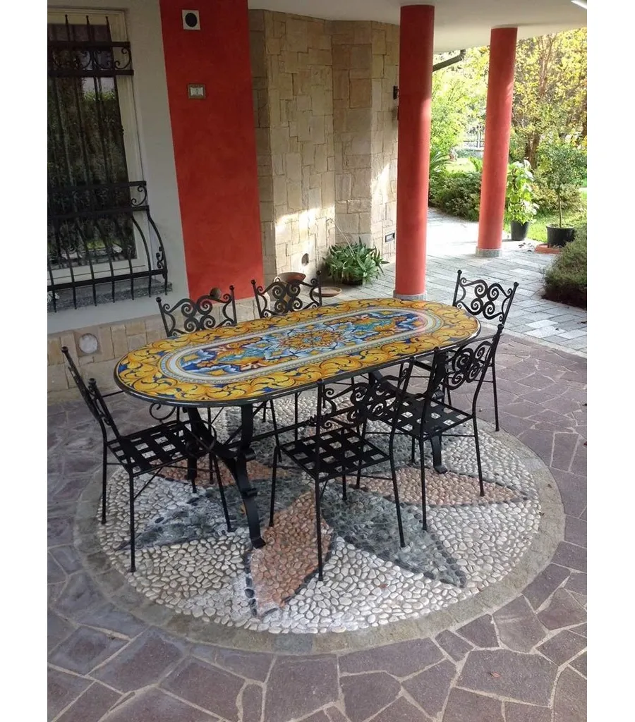 obrazek 2 Elegancki blat do ogrodu wykonany z lawy zdobiony motywem owoców - Ceramiche Valchida
