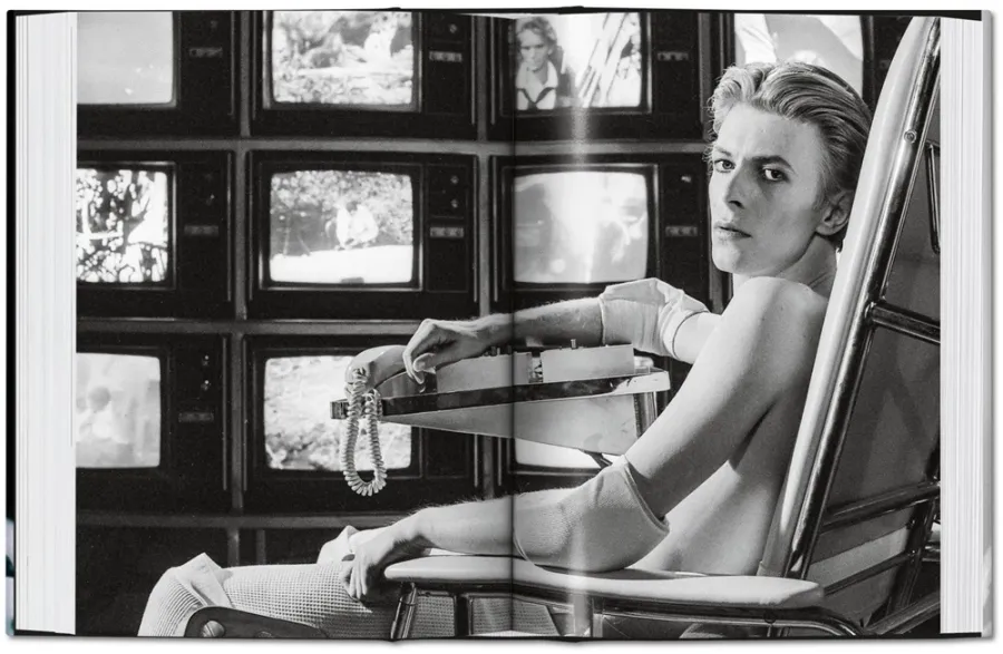 obrazek 7 Książka David Bowie. Człowiek, który spadł na ziemię - Taschen