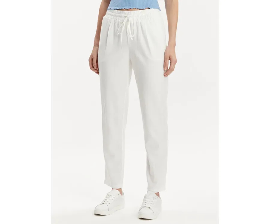 obrazek 1 Vero Moda Spodnie materiałowe Jesmilo 10279691 Biały Regular Fit