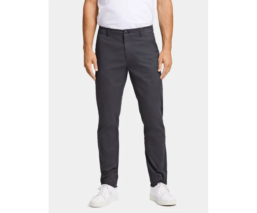 obrazek 1 Lindbergh Chinosy 30-005044 Czarny Slim Fit