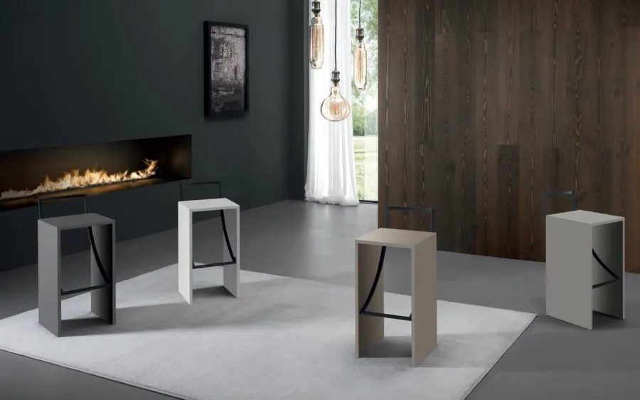 obrazek 1 Włoski stołek w stylu designerskim do salonu – Zamagna Italia