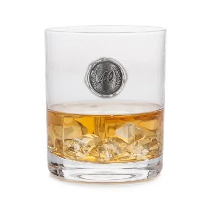 Zdjęcie Elegancki prezent na 40 urodziny dla niego lub dla niej - szklanka do whisky z cynowym monogramem z liczbą urodzin