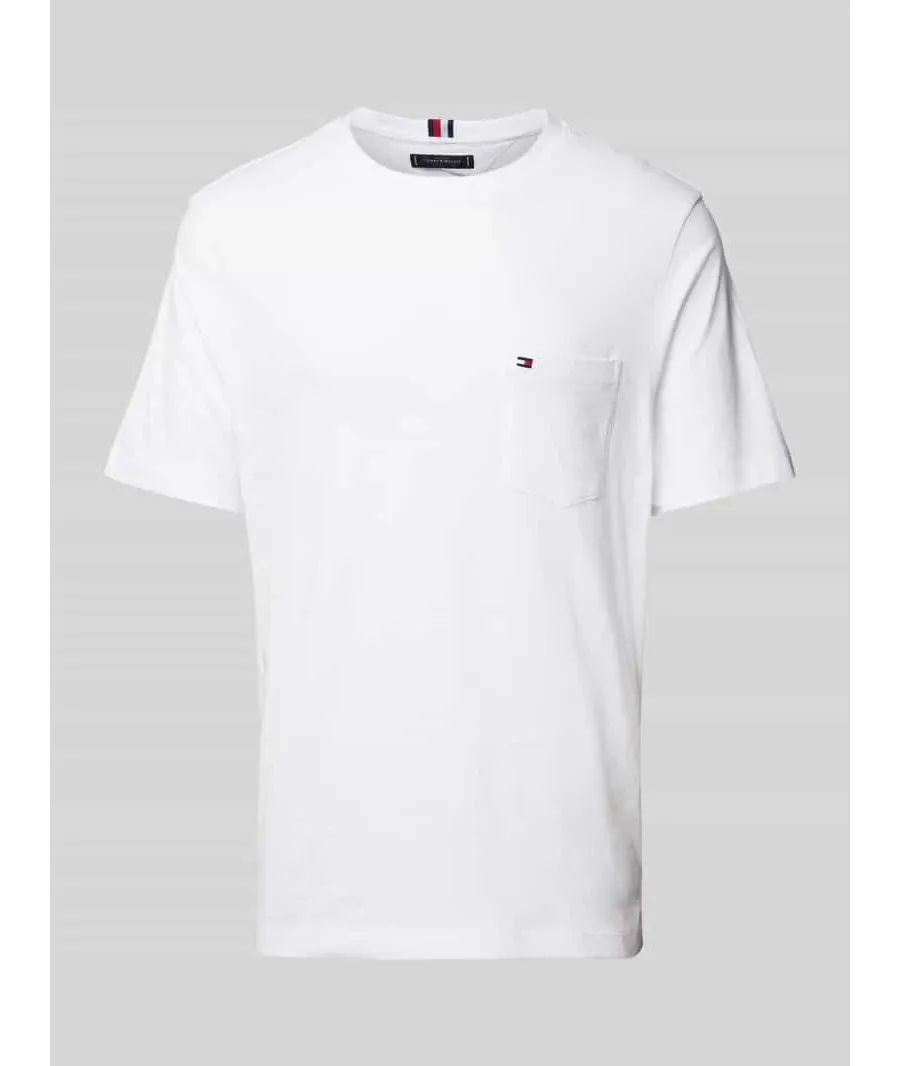 obrazek 1 T-shirt z kieszenią na piersi