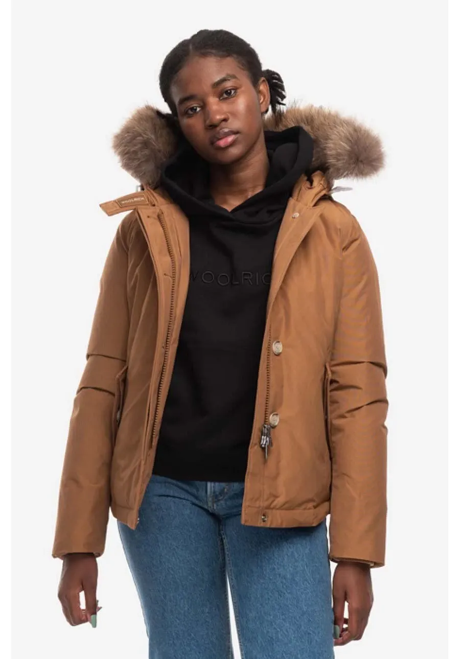 obrazek 1 Woolrich kurtka puchowa Arctic Raccoon Short damska kolor brązowy zimowa CFWWOU0548FRUT0001-DCA