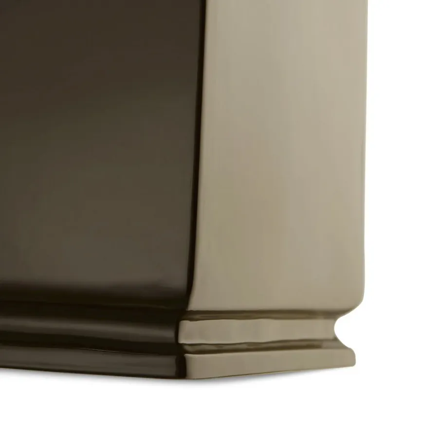 obrazek 4 Średniej wielkości kwadratowa donica H.30xL.30xD.Int.25 cm