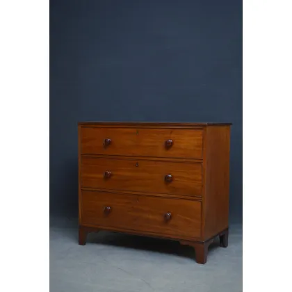 Zdjęcie Prosta i elegancka komoda George IV z mahoniu - antyk