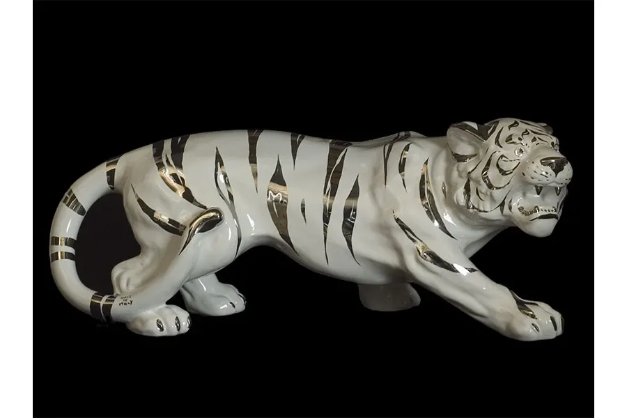 picture 1 Luxury ceramic tiger decorated with platinum