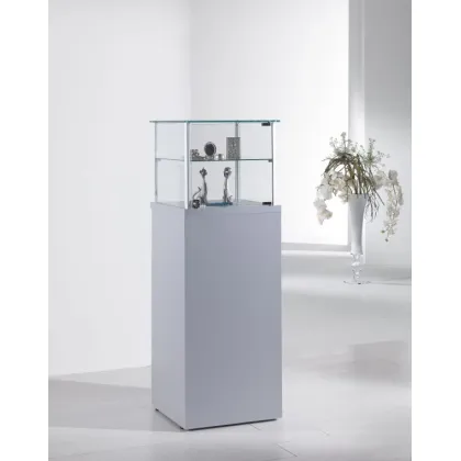 Zdjęcie Elegancka wolnostojąca gablota sklepowa