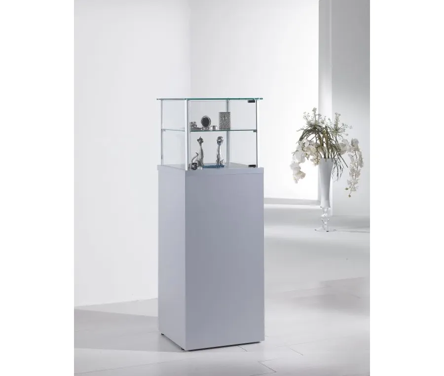 obrazek 1 Elegancka wolnostojąca gablota sklepowa