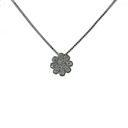 Zdjęcie Stylowy naszyjnik z zawieszką kwiatową z kolekcji Diamonds Grace