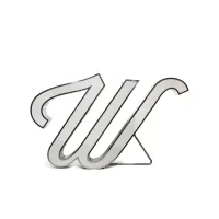 Zdjęcie Luksusowa lampa w kształcie litery W