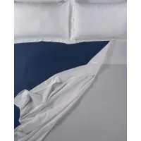 Zdjęcie Włoskie granatowe prześcieradło do sypialni
