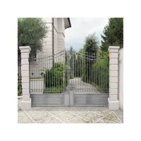 Zdjęcie Stylowe zwieńczenie filara - Italpark