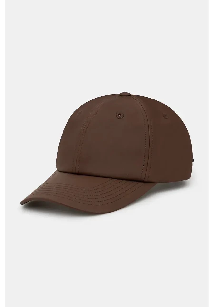 obrazek 1 Rains czapka z daszkiem Cap W1 kolor brązowy gładka 13600.23