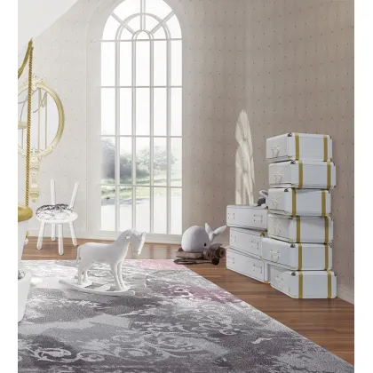 Zdjęcie Niezwykła komoda do pokoju dziecięcego walizki podróżne