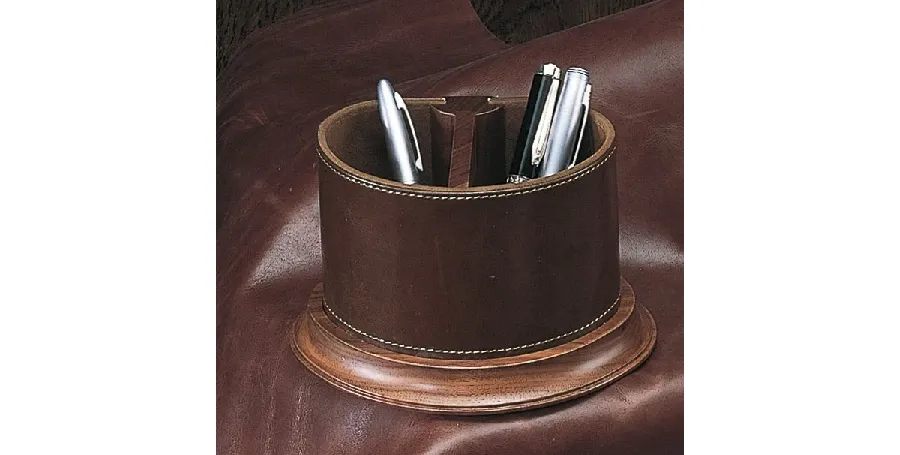 picture 1 Leather Pencil Stand Woodessen