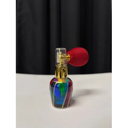 Picture A unique perfume atomizer