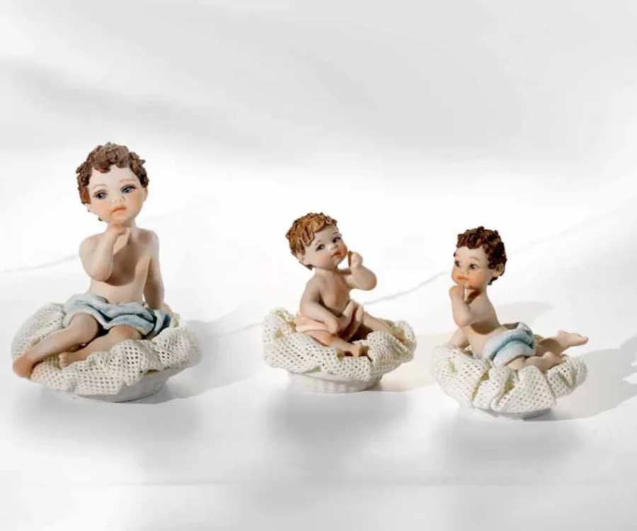 obrazek 2 Porcelanowa figurka małego chłopca - Sibania