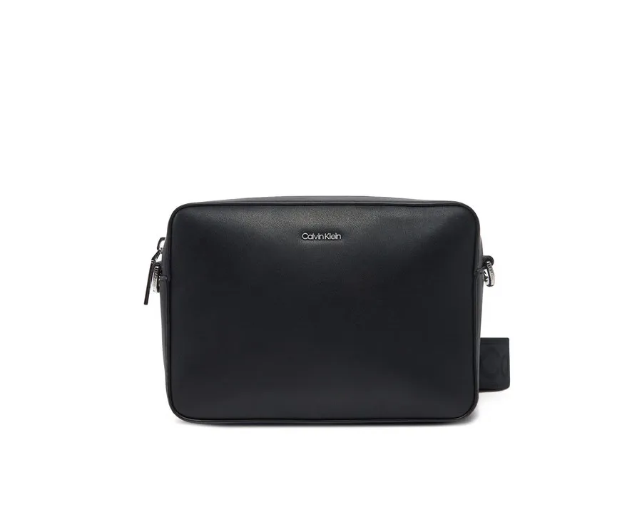 obrazek 1 Calvin Klein Torebka Ck Must Small Camera Bag K60K613145 Czarny