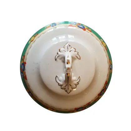 Zdjęcie Pokrywka z gliny angielskiej z początku XX w