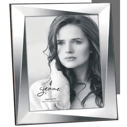 Picture A unique photo frame 18x24 cm in silver with a triangular design