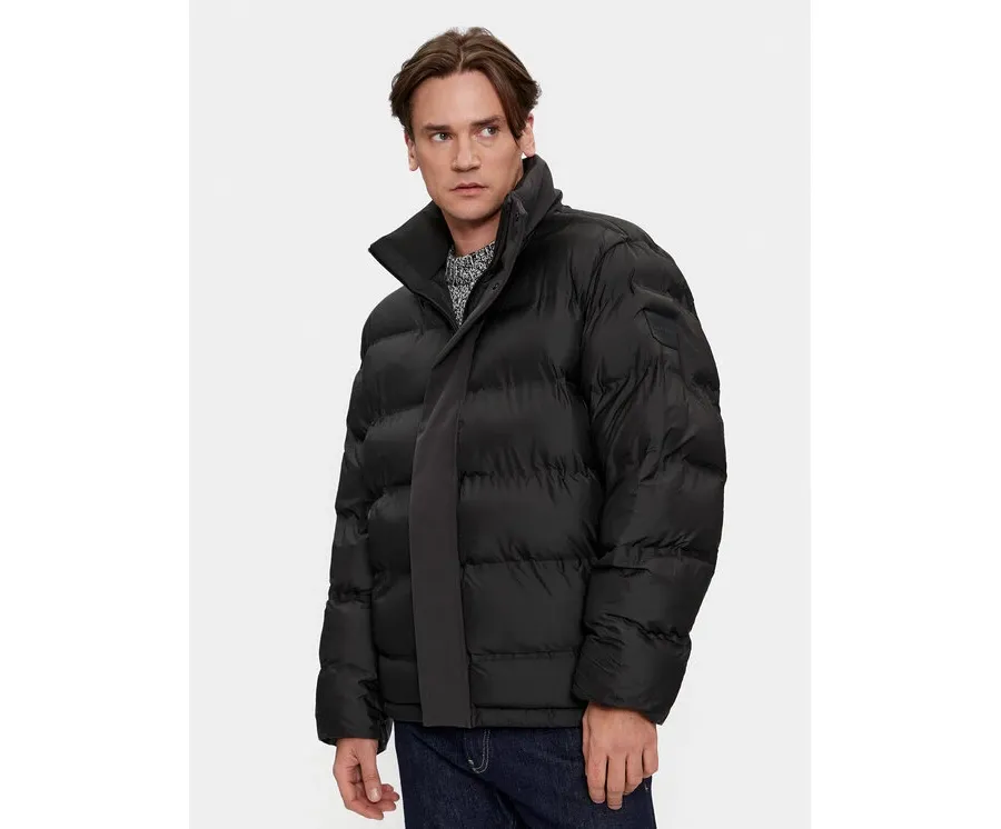 obrazek 1 Calvin Klein Kurtka zimowa Mix Media K10K111892 Czarny Regular Fit