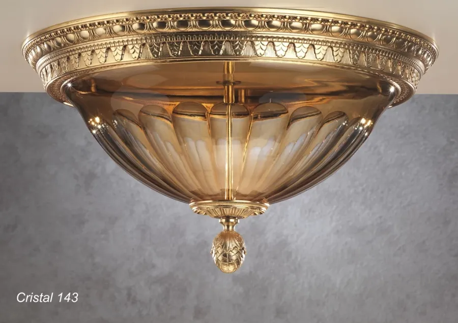 obrazek 1 Lampa sufitowa z pozłacanego brązu i grawerowany kryształowy puchar