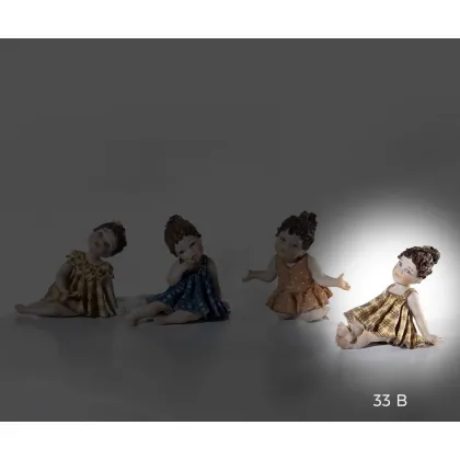 Zdjęcie Porcelanowa figurka dziewczynki w żółtej sukience - Sibania