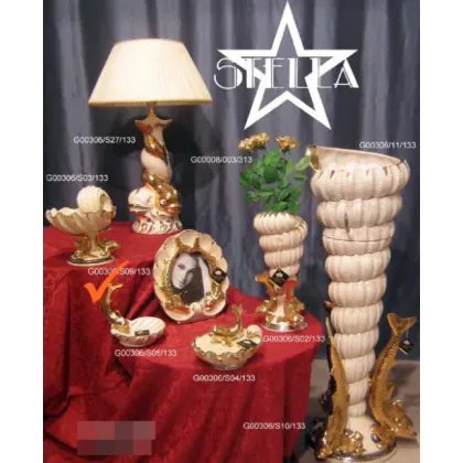 Picture Luxurious ashtray with a gold fish